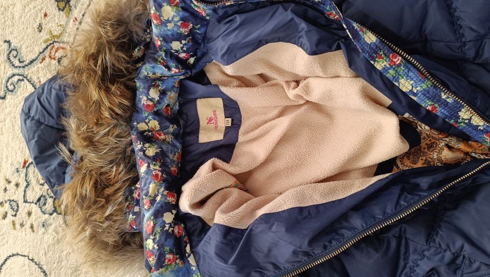 Продам куртку рост 134