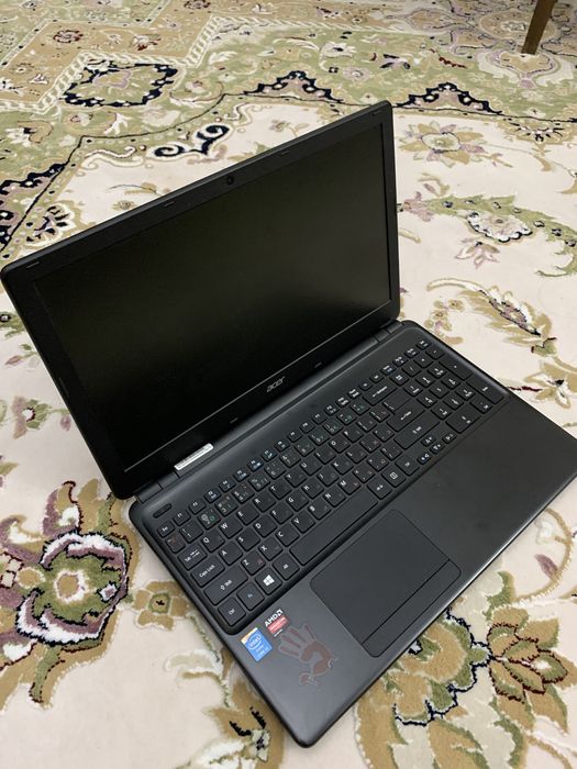 Ноутбук Acer E1-572G