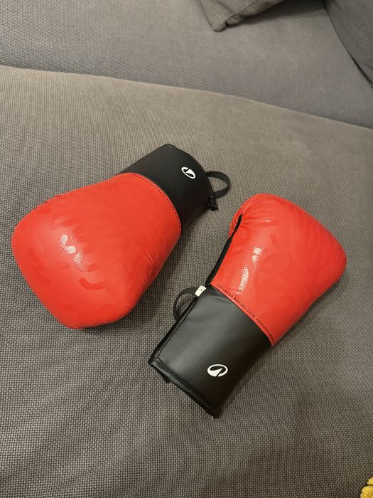 Manusi box pentru copii - ca noi