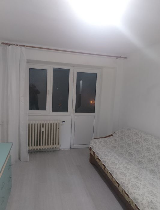 Vând apartament 2camere 0771317219