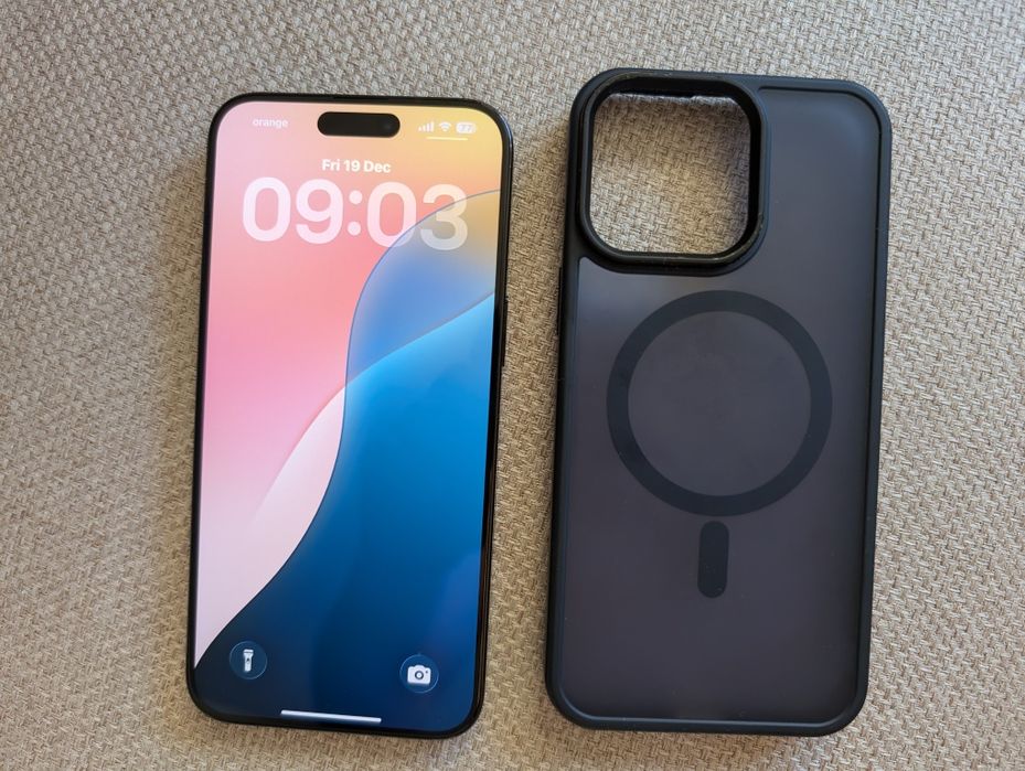 Vand iPhone 15 Pro Max in stare f buna