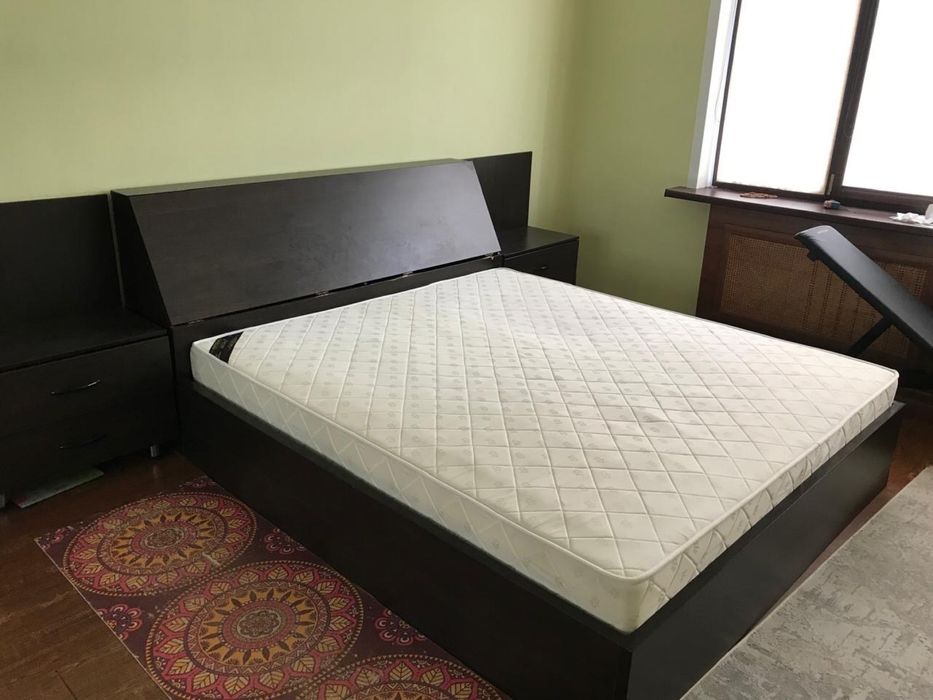 Двухспальная кровать