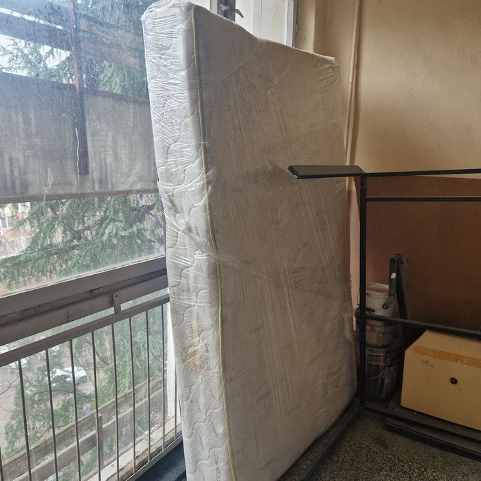 Еднолицев матрак