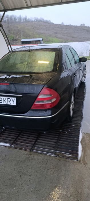 MERCEDES-BENZ E-Class 2005 — imagine 4