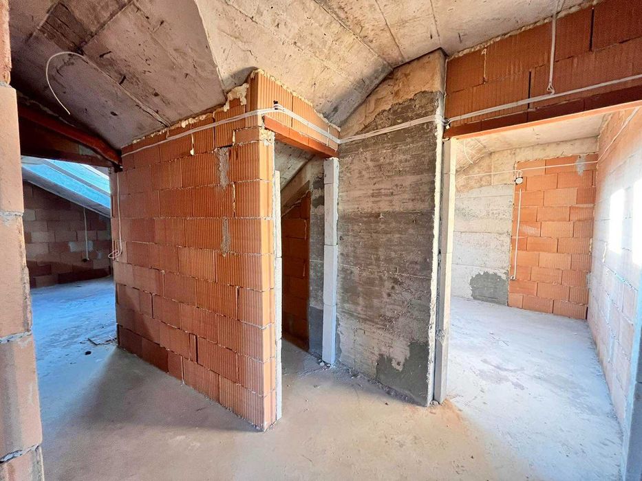 ПРОСТОРЕН 3-СТАЕН АПАРТАМЕНТ ЗА ПРОДАЖБА - КВ. АСПАРУХОВО!!!