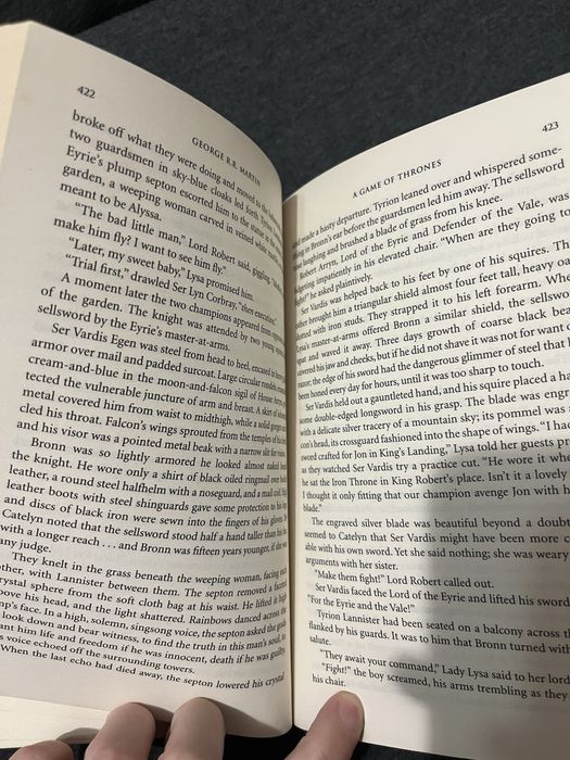 A Game of Thrones - George R. R. Martin