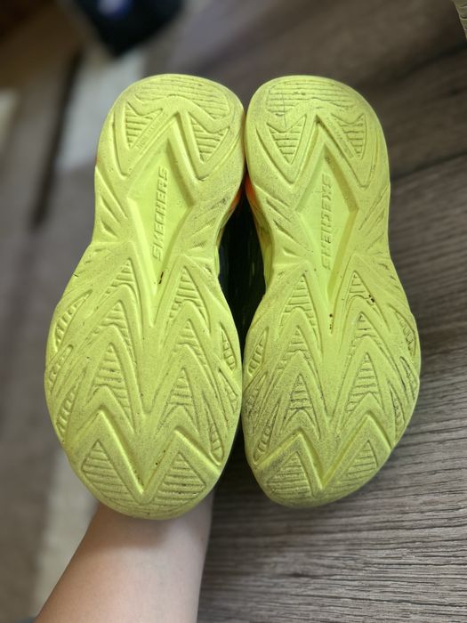 Skechers светещи 30 номер