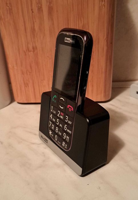 Telefon clasic pentru seniori Maxcom 720
