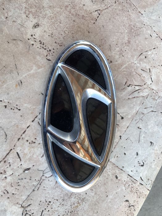 Оригиналная эмблема хундай соната