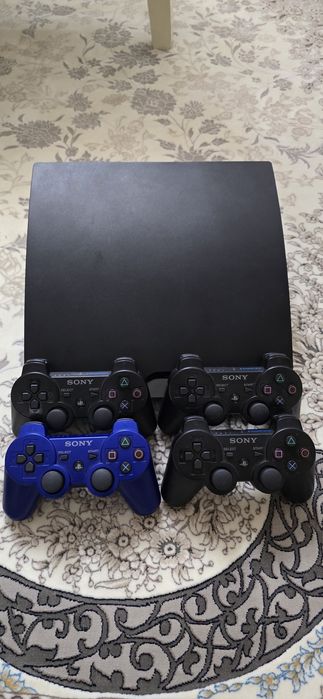 Ps3 sotiladi 4 ta pulti bor 6 ta disk bor bittasini 200  ming sõmdan