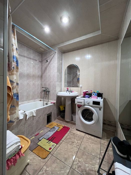 Срочно своя, продаётся квартира 3/5/9 Миллийбог, Дружба Народов