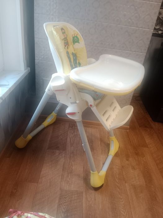 Детский стульчик для кормления