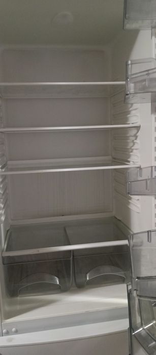 Продам холодильник атлант на запчасти