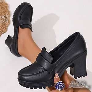 Нови черни обувки тип мокасини с дебел ток