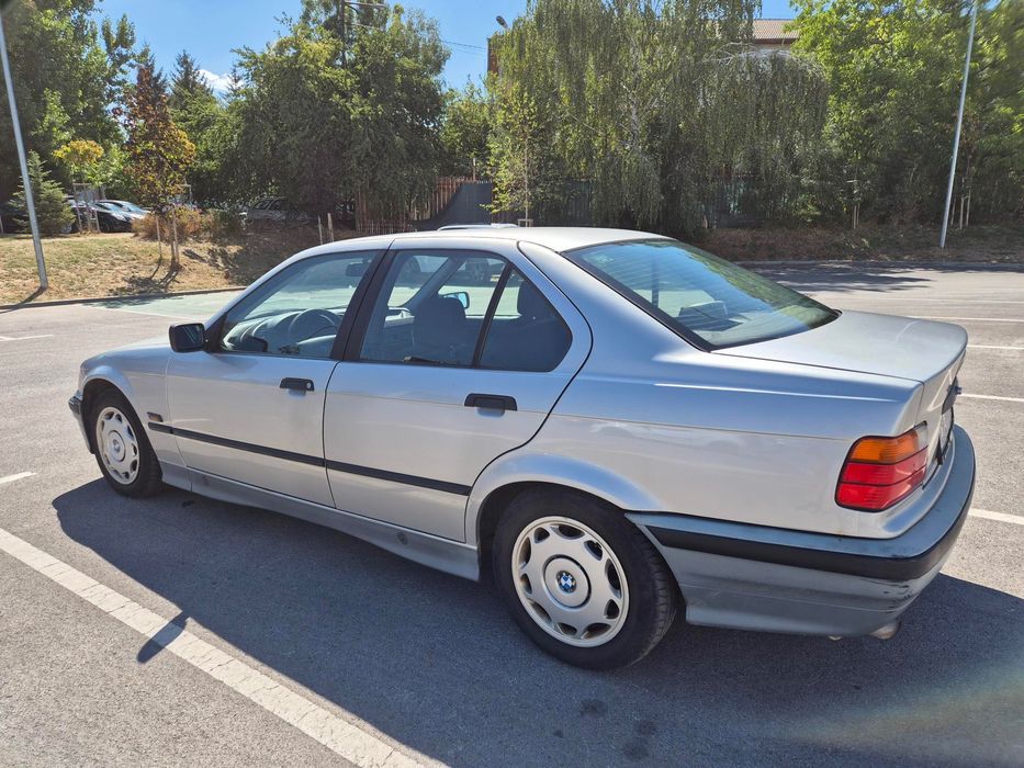 BMW E36 320i M50B20 бензин 1992г.
