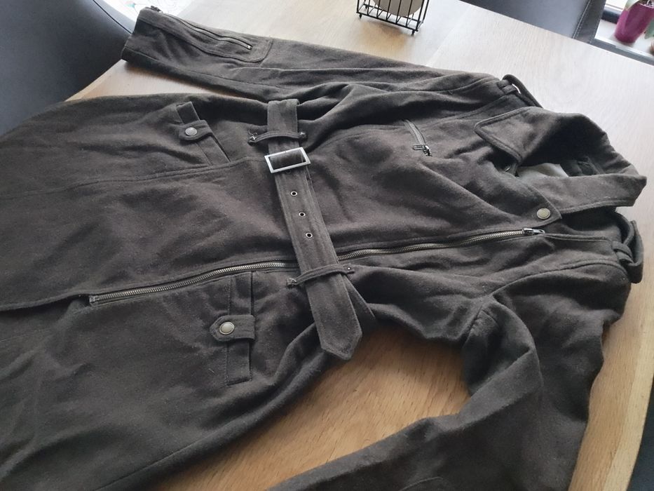 Вълнено маслено зелено палто размер 42, Л