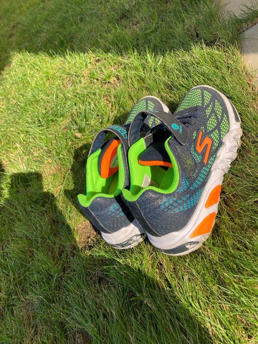 Маратонки детски светещи Skechers