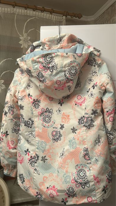 Куртка для девочки, рост 152,