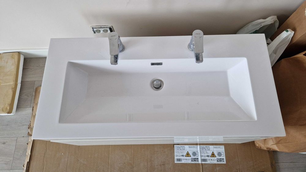 Chiuveta baie dubla cu dulap suspendat 120x45 cm