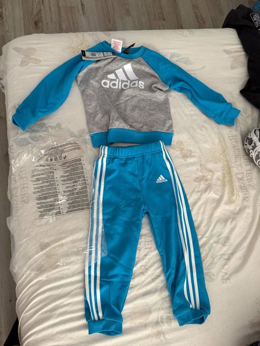 Чисто нов комплект на Адидас