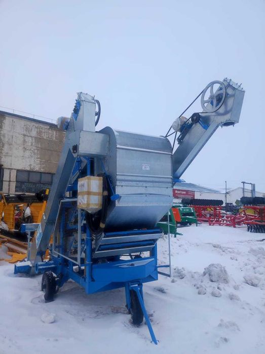 ОВС-25 (М-Р)Ц Очиститель Вороха самопередвижной Россия