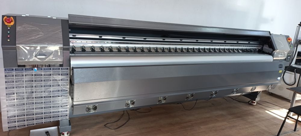 Shirokoformatniy printer sotiladi