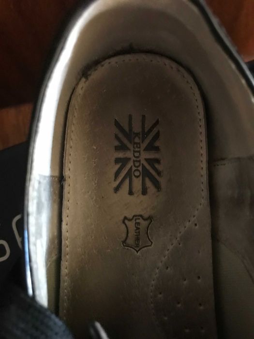 Туфли лаковые для школы. Осень