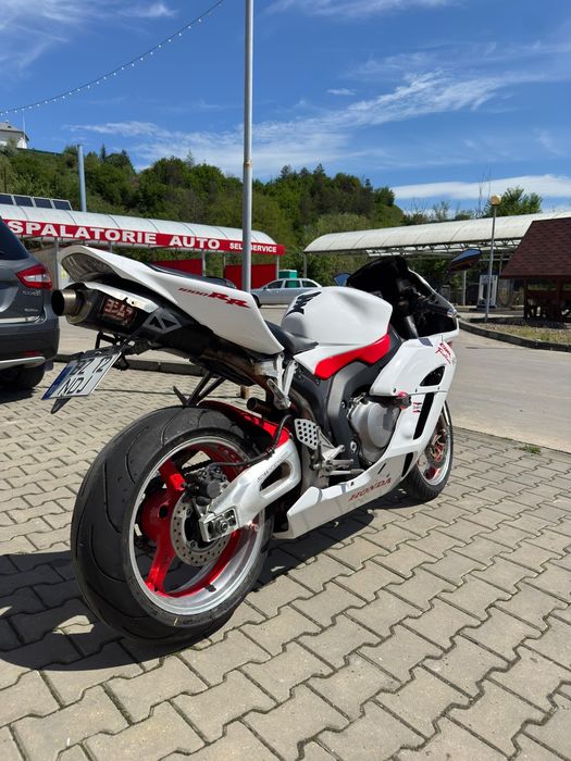 Honda cbr 1000 rr