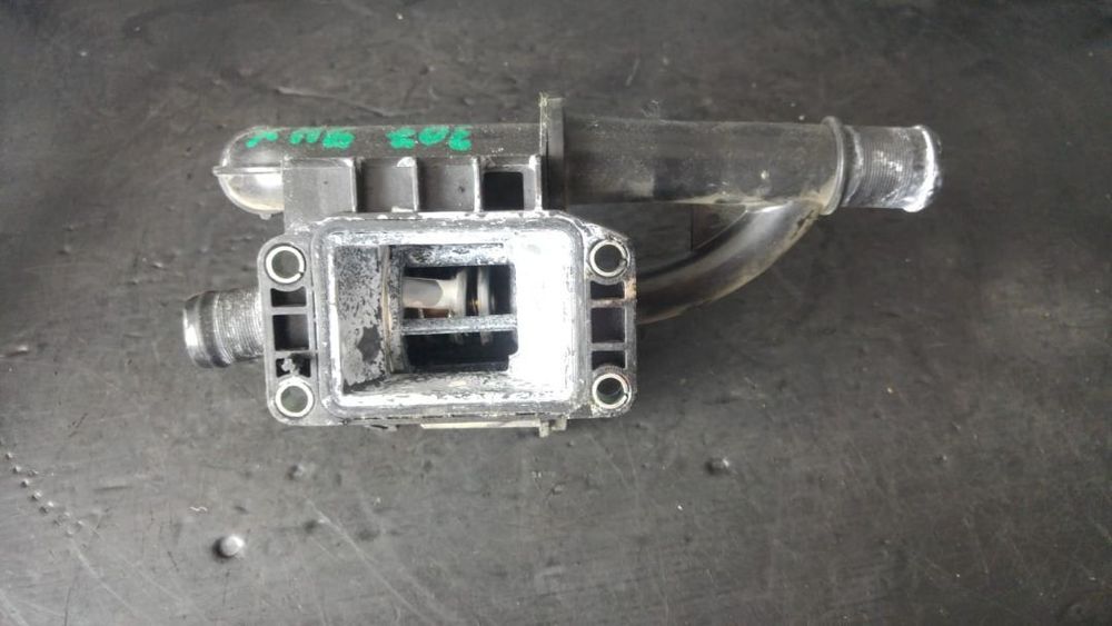 carcasa termostat 1.6 hdi 9hx peugeot 307 206 207 3008 citroen xsara  berlingo c4 c3