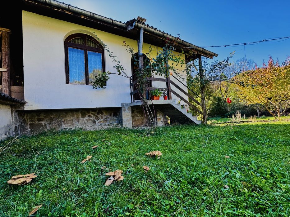 Продава се Къща в Априлци - 84 кв.м за 953 €/кв.м - Снимка #2