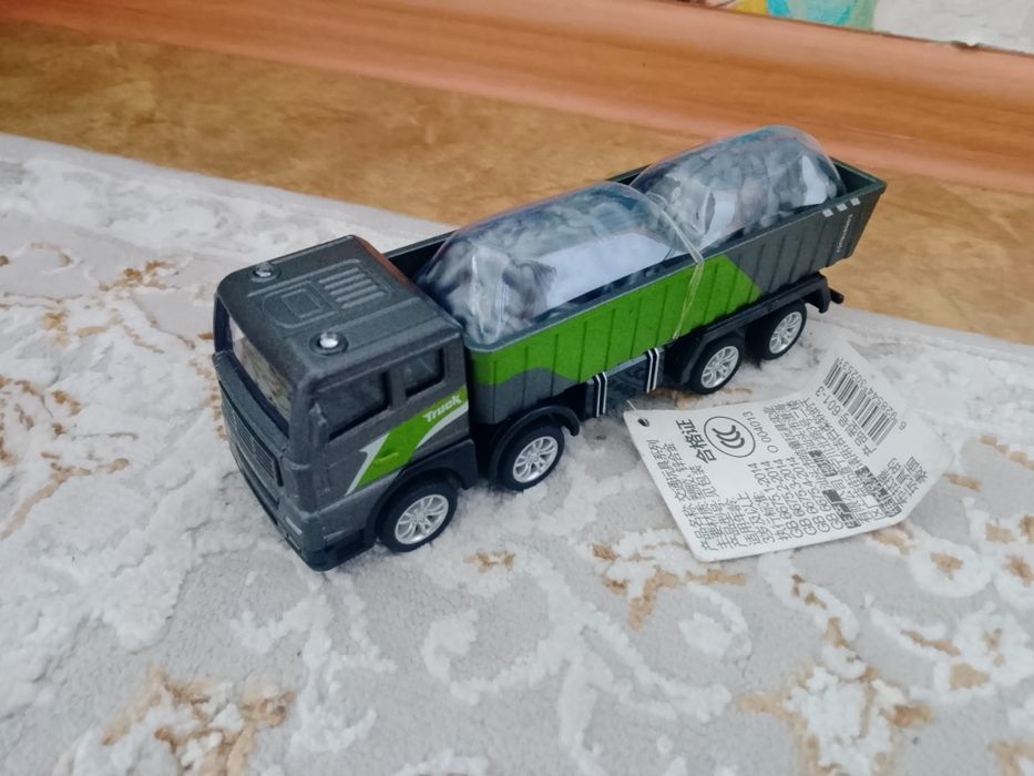 Фигурки машинки ойыншық