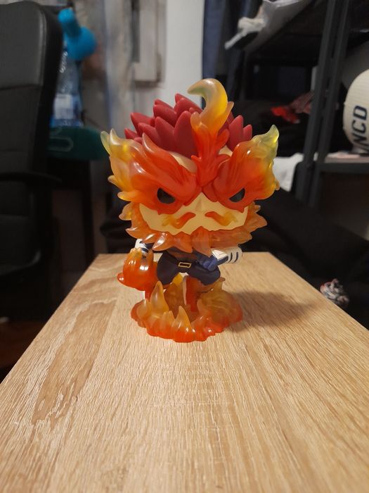 Figurina pop,nume personaj Endevor