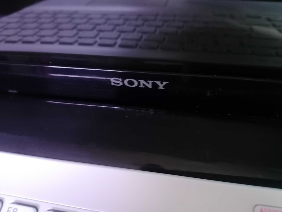 Sony vaio SVE151J11M