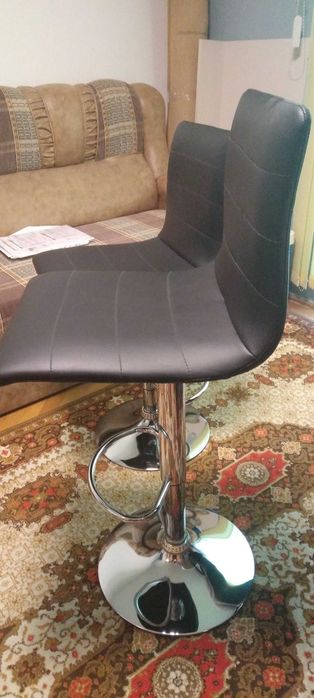 vand 2 scaune de bar