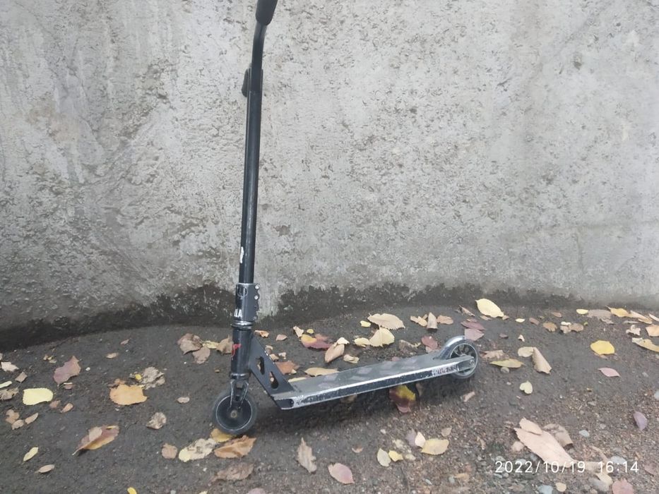 Продам трюковой самокат