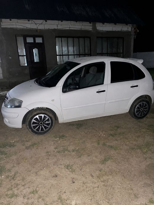 Vând Citroen C3 1.2 benzină