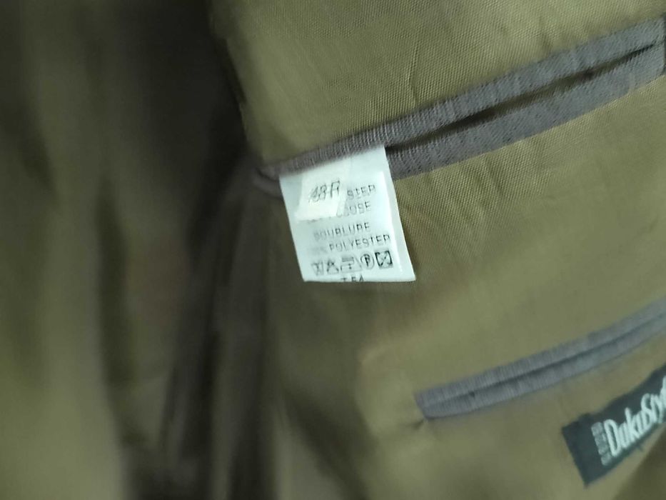 Продавам Запазен СивоЗелен Костюм и панталон DakaStyle 48 EU 30Лв