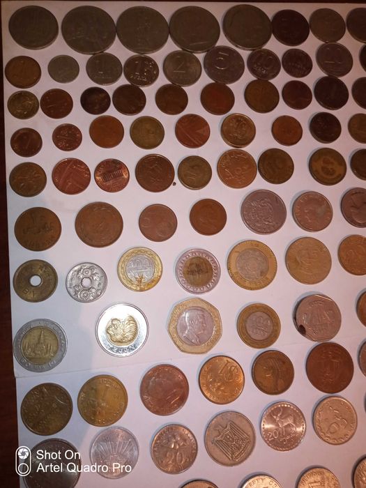 Коллекция винтажных и современных иностранных монет