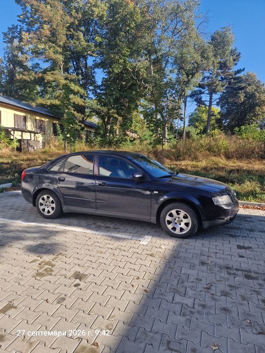 Автомобил ауди колата  е сплатени гражданска преглед винетка за година .
