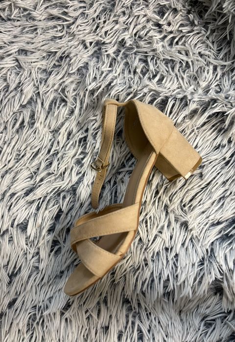 Sandale elegante cu toc mic
