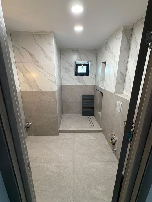 Ultracentral 3 camere