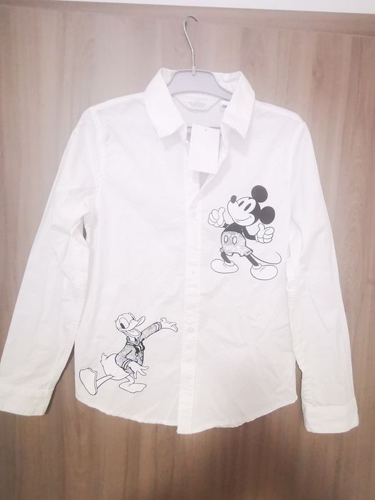 Cămașă H&M ( Disney) nouă cu etichetă , pentru fete 9-10 ani.