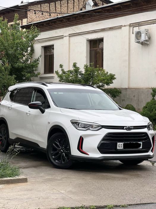 Chevrolet Orlando-2 Red Line
