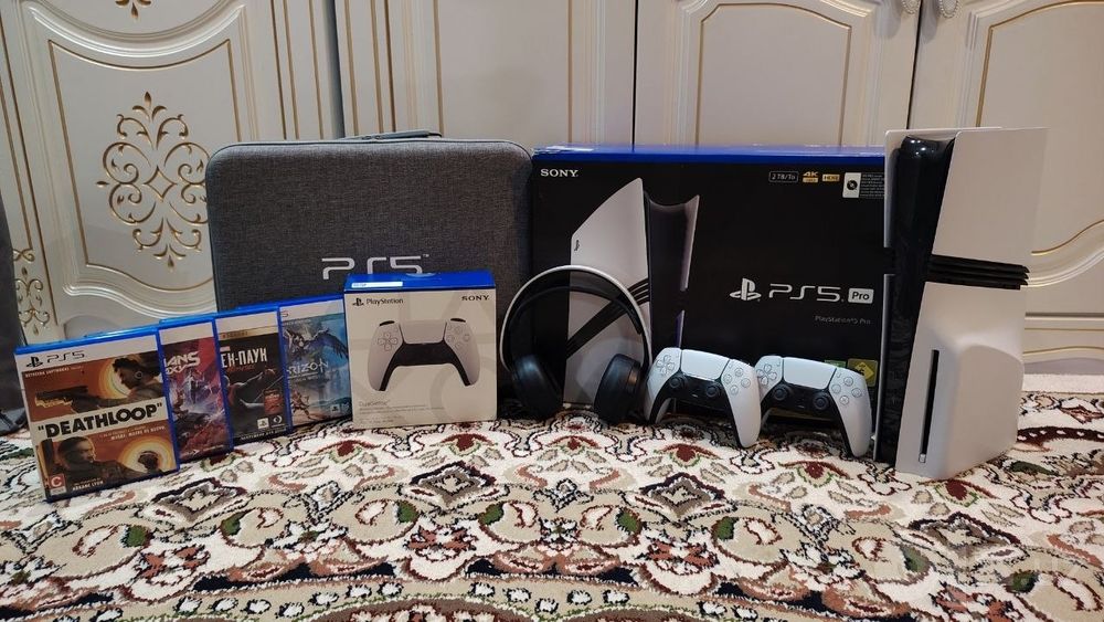 Playstation 5 pro дискаводим 2Tb CFI-7116 Deluxe 2 джойстик и диск