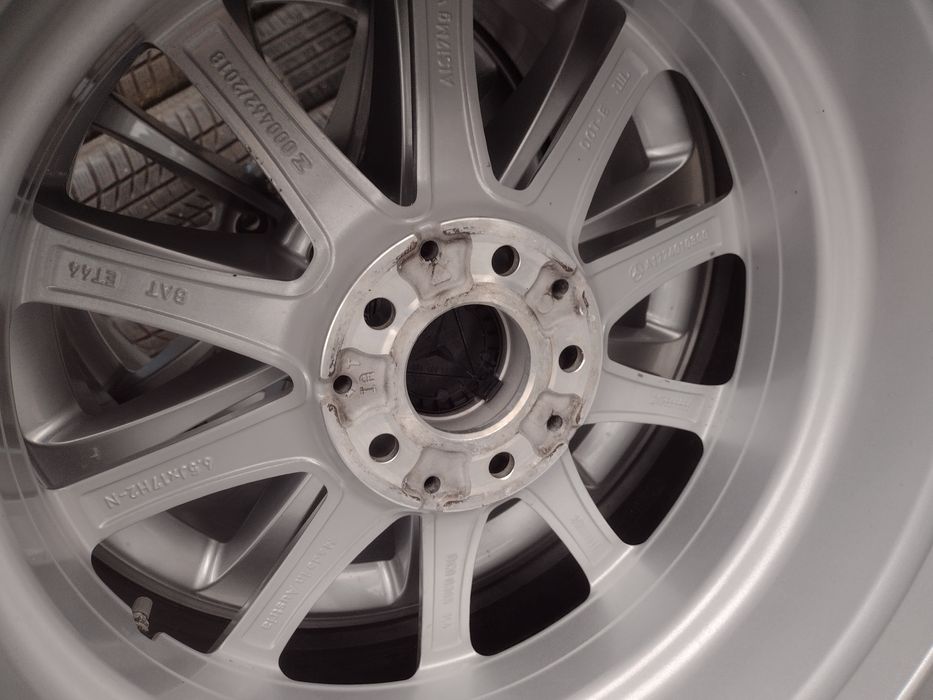 Почти нови 17-5х112 ЕТ44 6.5j Mercedes GLA