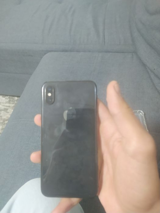 продам два Айфона x