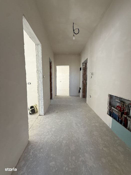 Apartament cu 2 camere, decomandat, 55 mp utili + balcon - Giroc