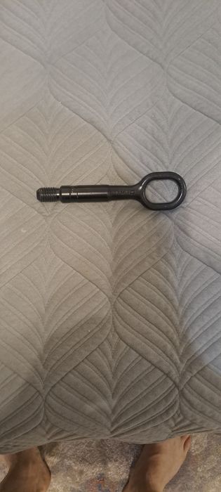 Продам буксировочный крюк