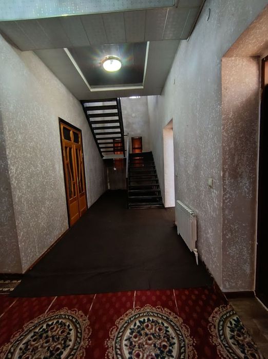 Хамма Жихозлари билан ховли ижарага берилади