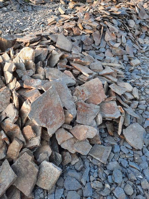 Piatră de Pavat și Placat